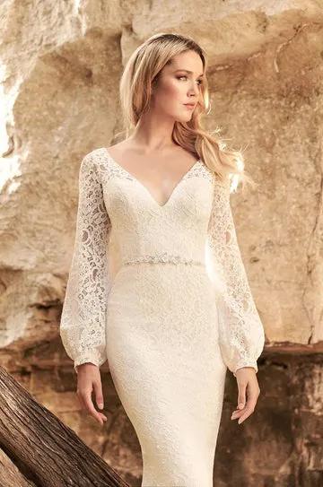 Dress 509: Mikaella "2332" waist 32