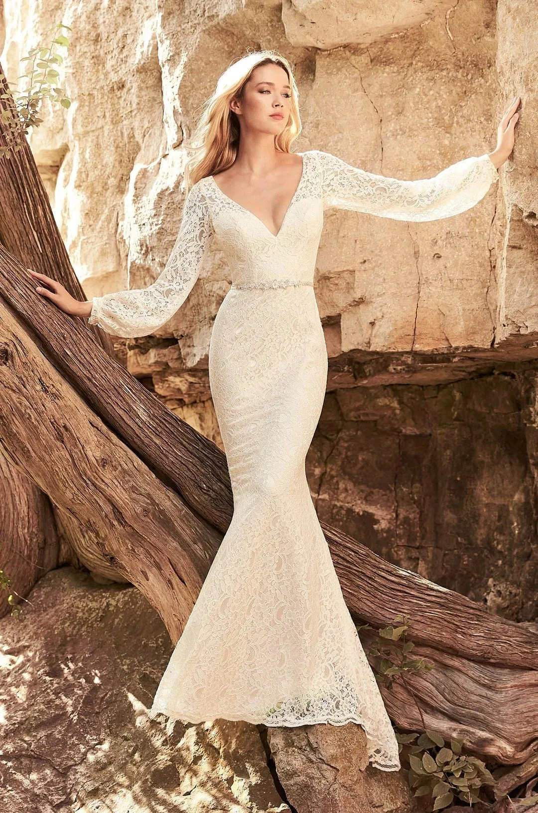 Dress 509: Mikaella "2332" waist 32