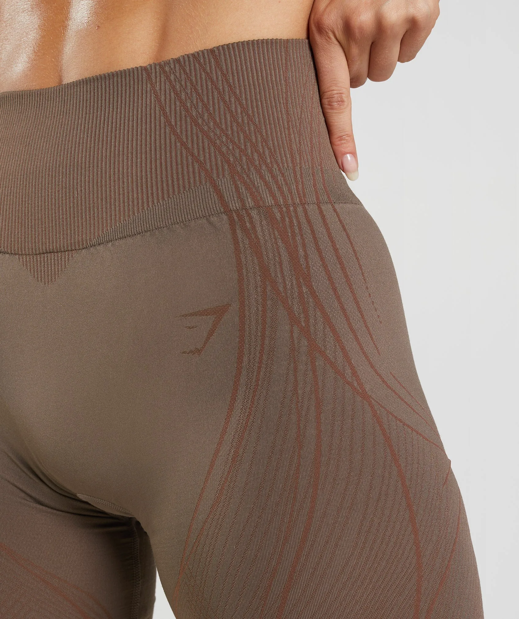 Gymshark Apex Seamless Shorts - Truffle Brown/Cherry Brown
