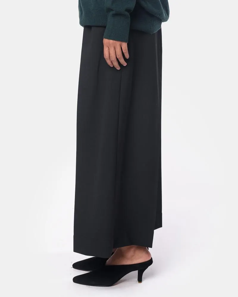 Hilla Pant in Black