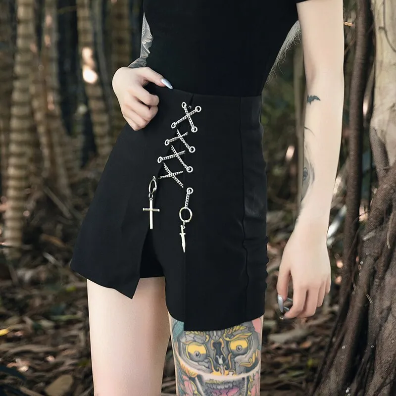 "CROSS CHAIN" SKORT