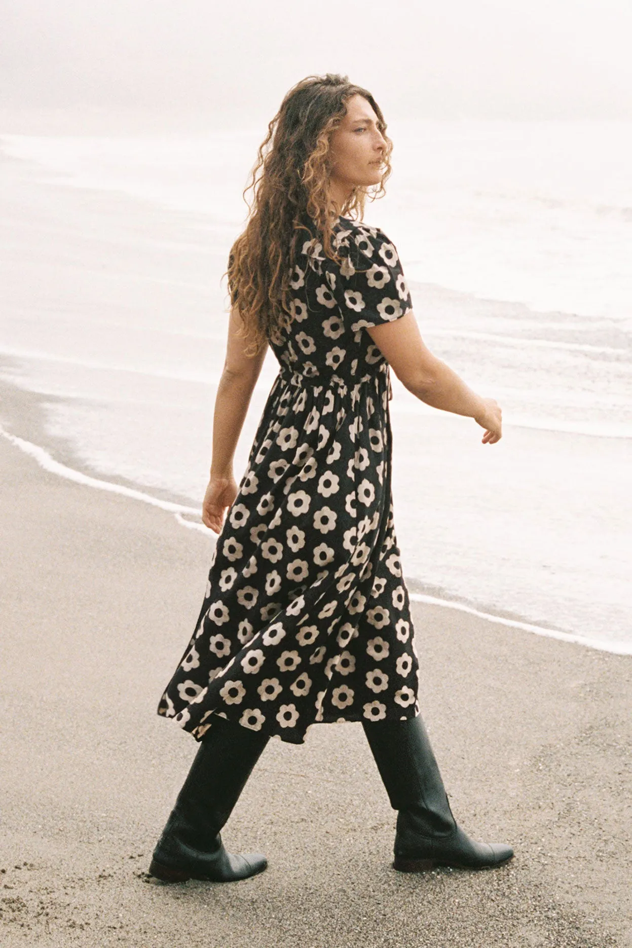 The Dawn Dress | Noir Daisy